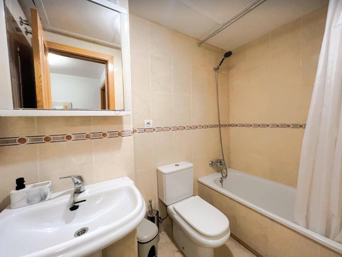 3 Bed Las Petunias, San Pedro Marbella Exteriör bild