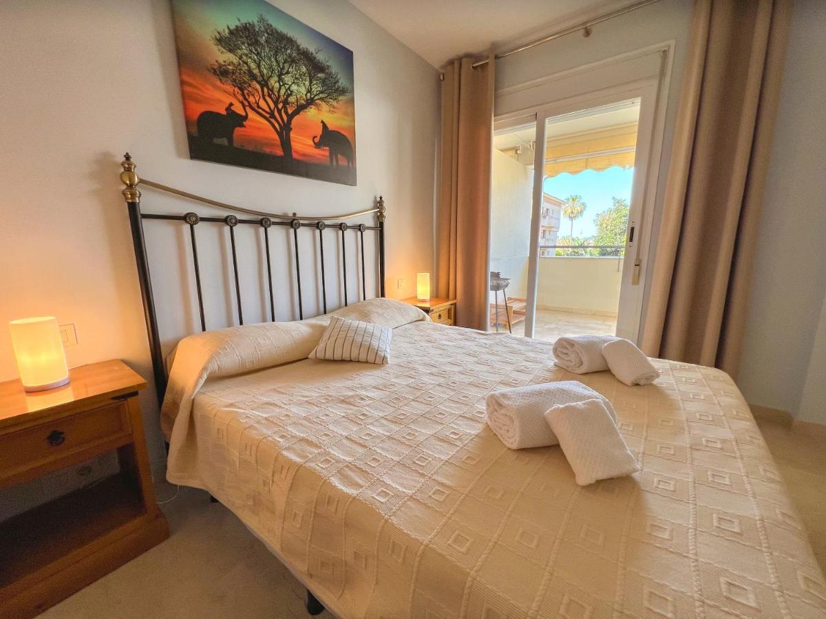 3 Bed Las Petunias, San Pedro Marbella Exteriör bild